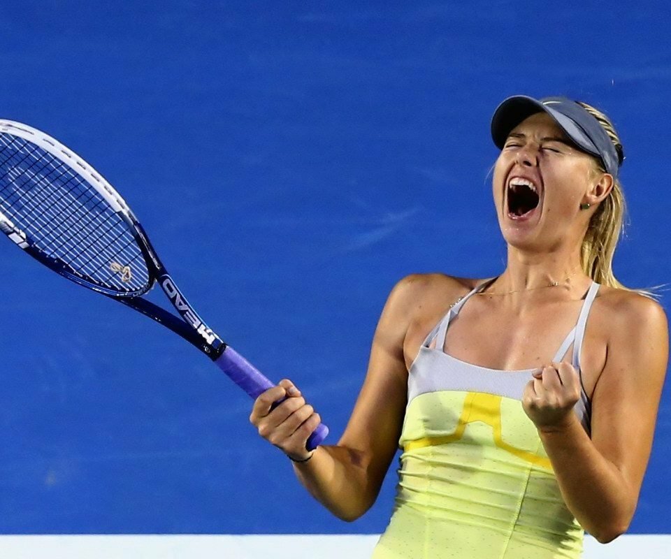 Bạn có thể thường thấy các cầu thủ hò hét để thể hiện cảm xúc của họ trên sân quần vợt